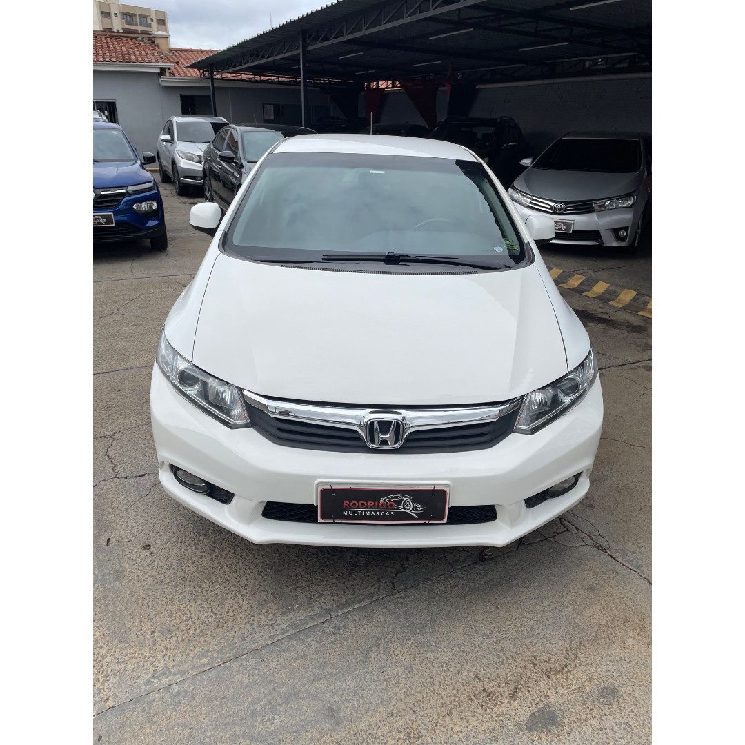 HONDA Civic 1.8 16V 4P FLEX LXS AUTOMÁTICO