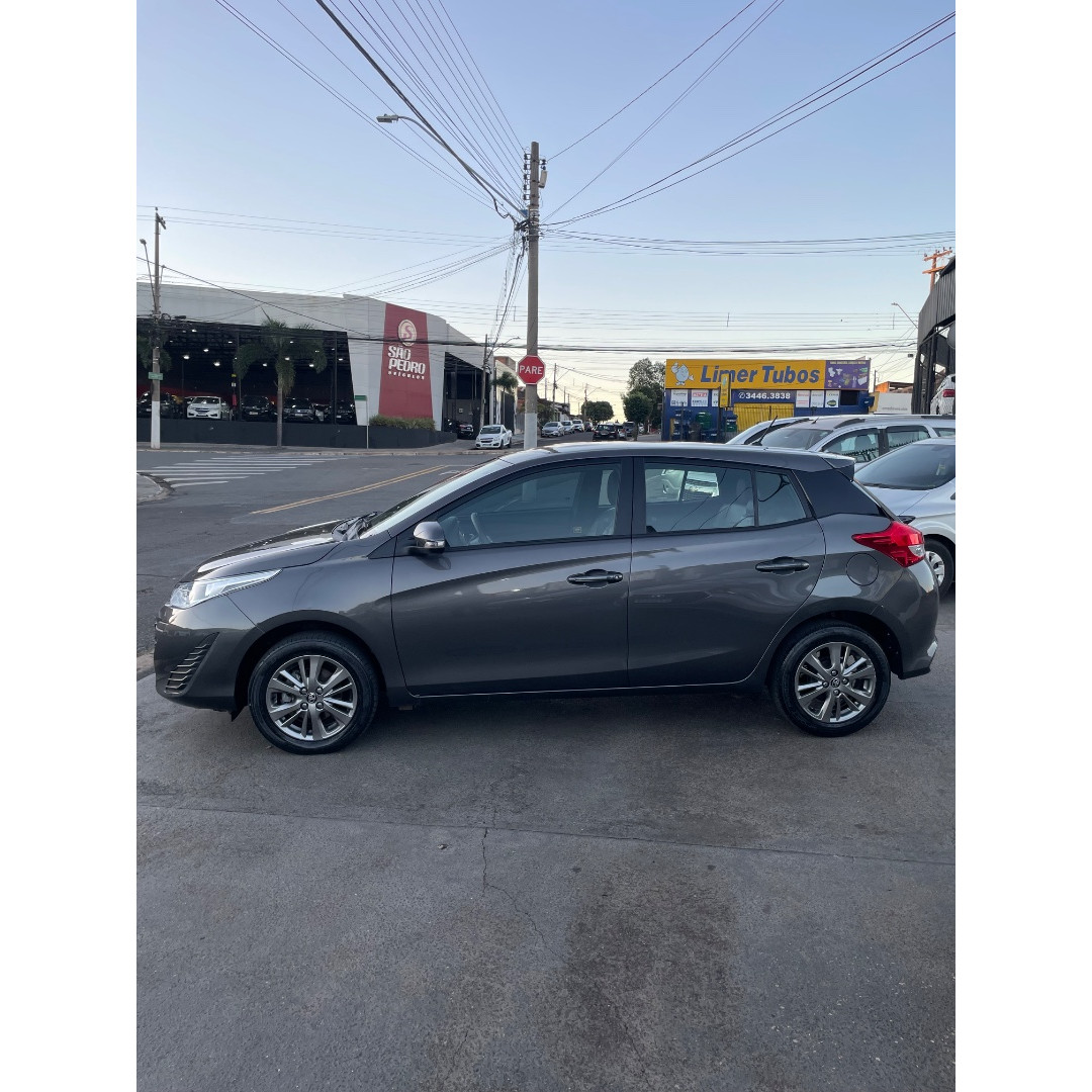 TOYOTA Yaris Hatch 1.5 16V 4P FLEX XL PLUS CONNECT MULTIDRIVE AUTOMÁTICO CVT