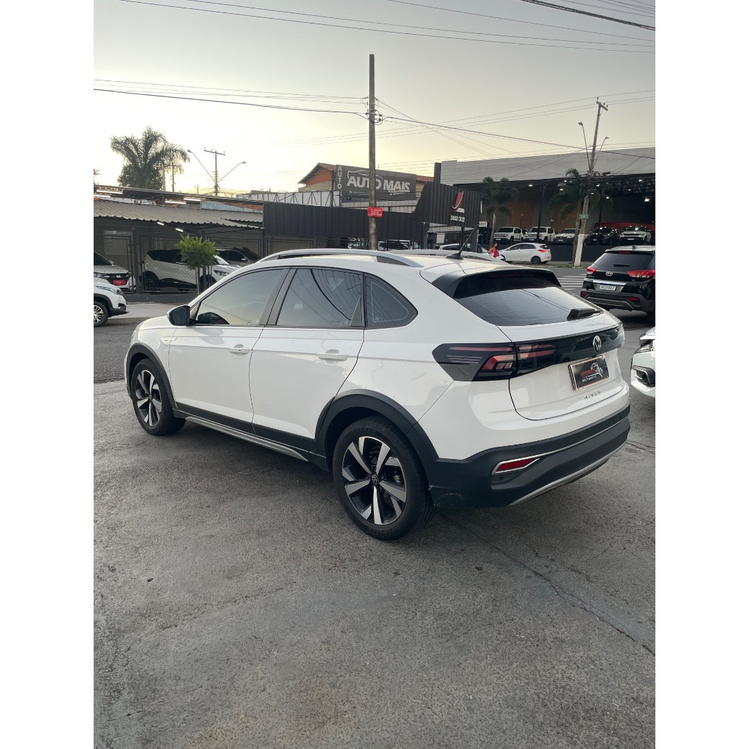 VOLKSWAGEN Nivus 1.0 4P FLEX 200 TSI HIGHLINE TURBO AUTOMÁTICO