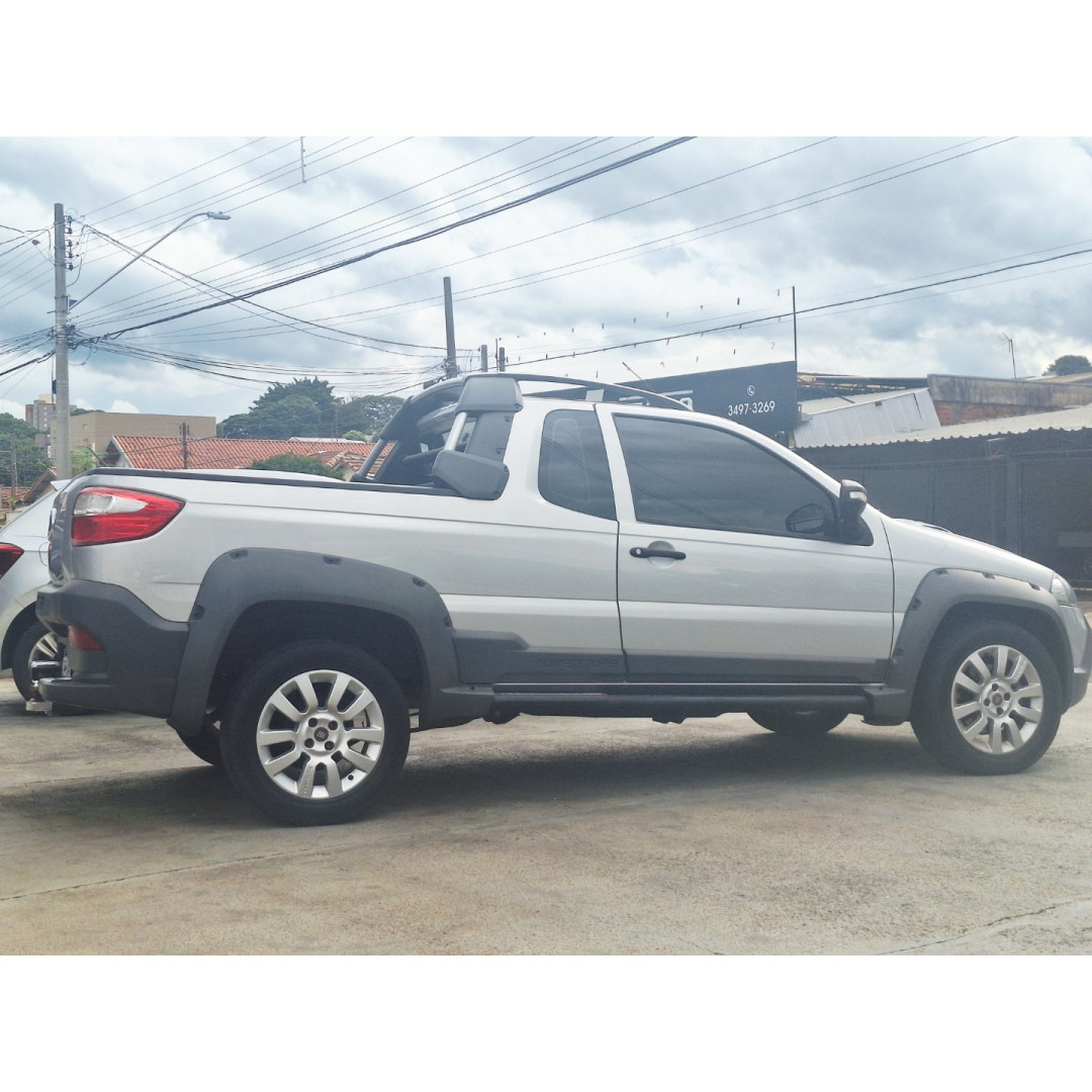 FIAT Strada 1.8 16V FLEX ADVENTURE LOCKER CABINE ESTENDIDA