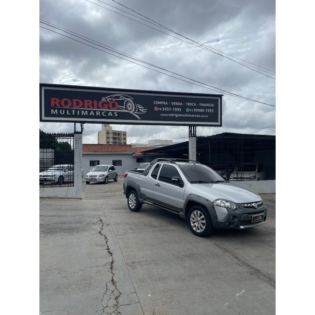 FIAT Strada 1.8 16V FLEX ADVENTURE LOCKER CABINE ESTENDIDA