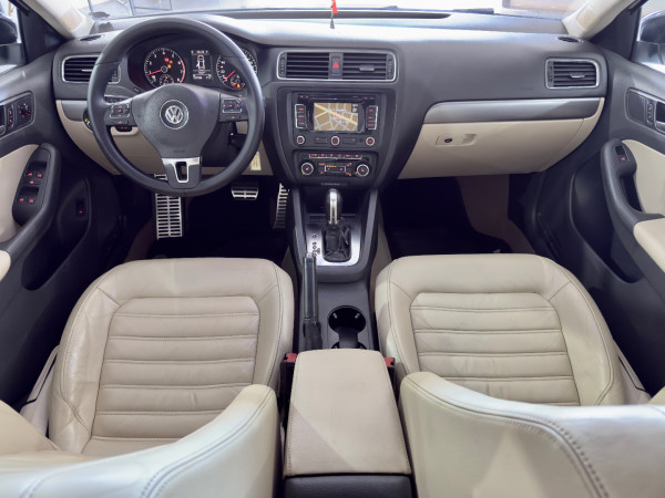 VOLKSWAGEN Jetta 2.0 4P TSI HIGHLINE 200 CV AUTOMÁTICO