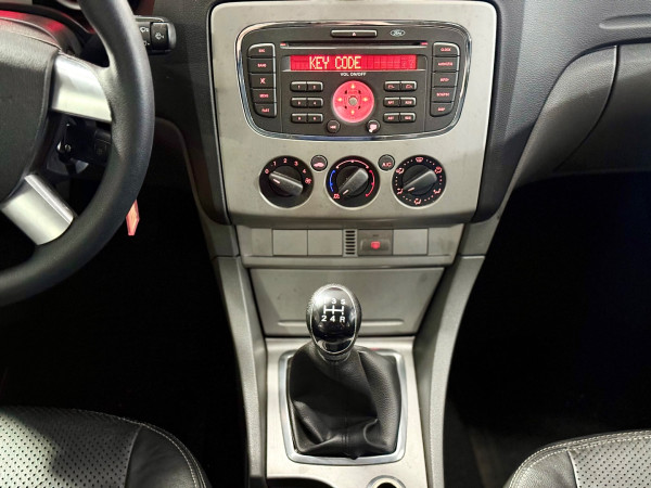 FORD Focus Hatch 1.6 4P