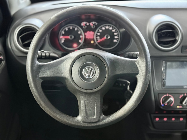 VOLKSWAGEN Voyage 1.0 4P FLEX