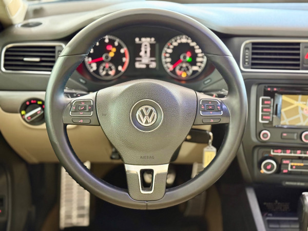 VOLKSWAGEN Jetta 2.0 4P TSI HIGHLINE 200 CV AUTOMÁTICO