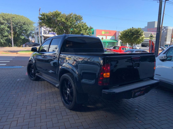 TOYOTA Hilux Caminhonete 2.7 16V 4P SR FLEX CABINE DUPLA