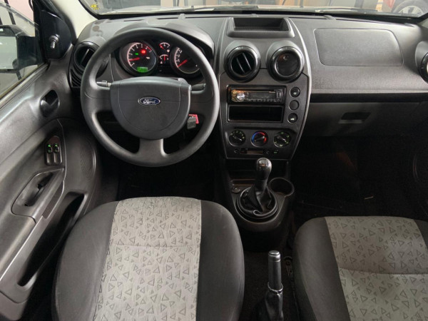 FORD Fiesta Sedan 1.6 4P FLEX