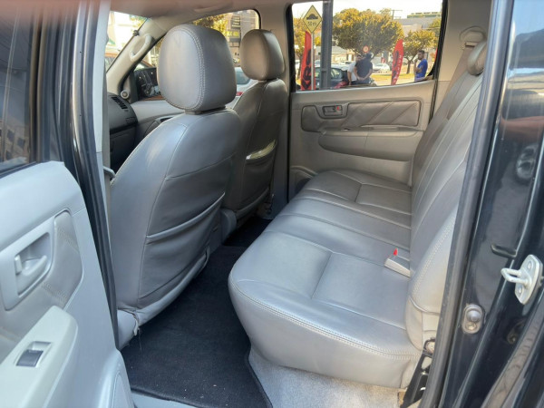 TOYOTA Hilux Caminhonete 2.7 16V 4P SR FLEX CABINE DUPLA