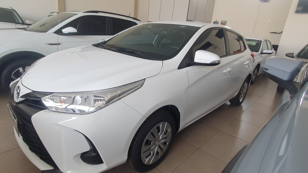 TOYOTA Yaris Hatch 1.5 16V 4P FLEX XL PLUS CONNECT MULTIDRIVE AUTOMÁTICO CVT