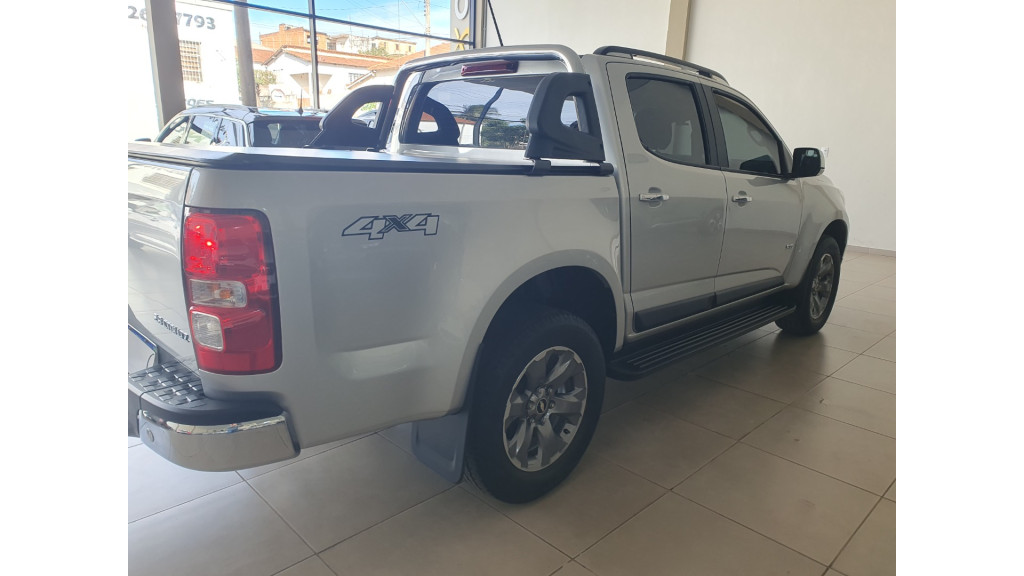 S10 2.8 16V LTZ CABINE DUPLA 4X4 TURBO DIESEL AUTOMÁTICO