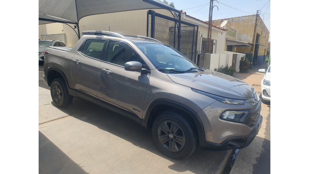 Toro 1.8 16V 4P FLEX FREEDOM AUTOMÁTICO