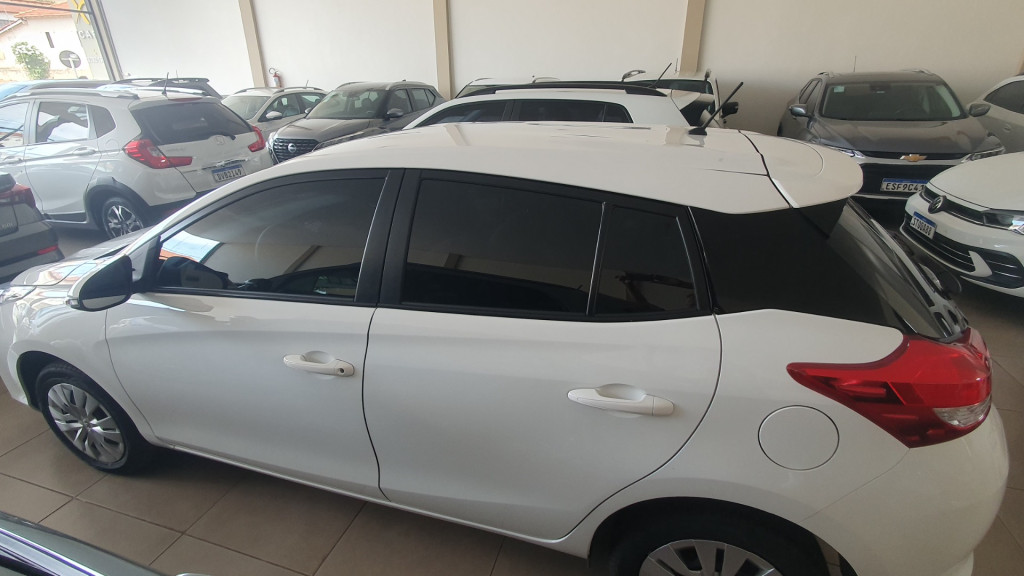 TOYOTA Yaris Hatch 1.5 16V 4P FLEX XL PLUS CONNECT MULTIDRIVE AUTOMÁTICO CVT
