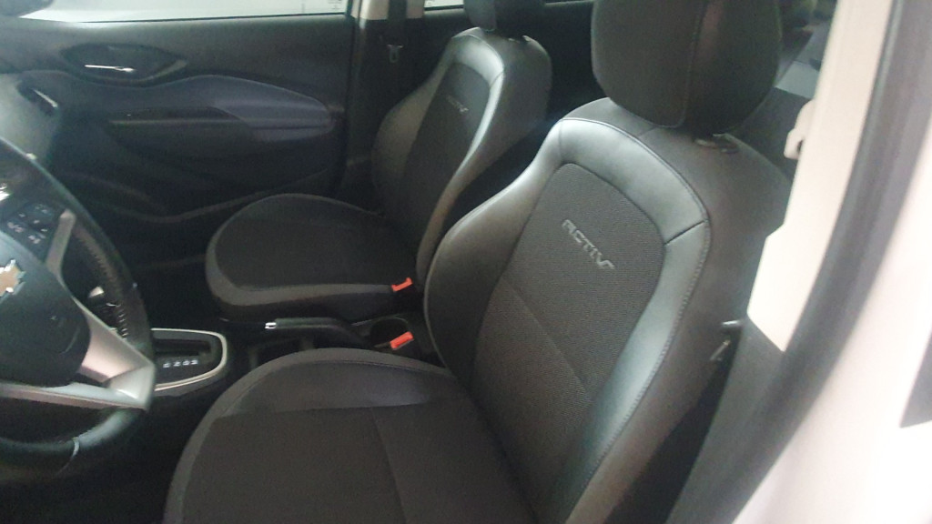 Onix Hatch 1.4 4P FLEX ACTIV AUTOMÁTICO