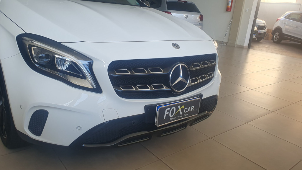 GLA 200 1.6 16V 4P FLEX CGI NIGHT TURBO AUTOMÁTICO