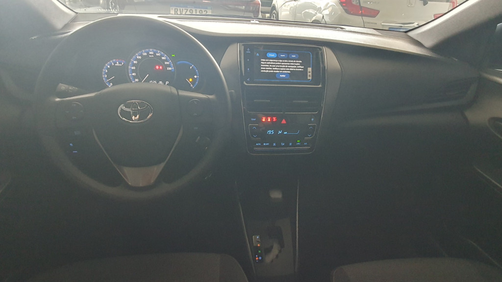TOYOTA Yaris Hatch 1.5 16V 4P FLEX XL PLUS CONNECT MULTIDRIVE AUTOMÁTICO CVT
