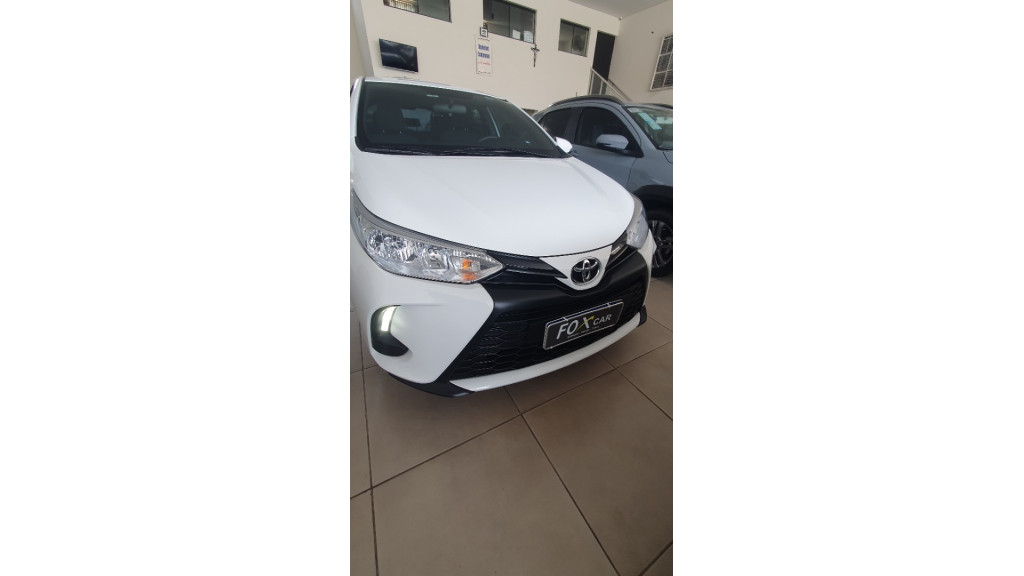 TOYOTA Yaris Hatch 1.5 16V 4P FLEX XL PLUS CONNECT MULTIDRIVE AUTOMÁTICO CVT