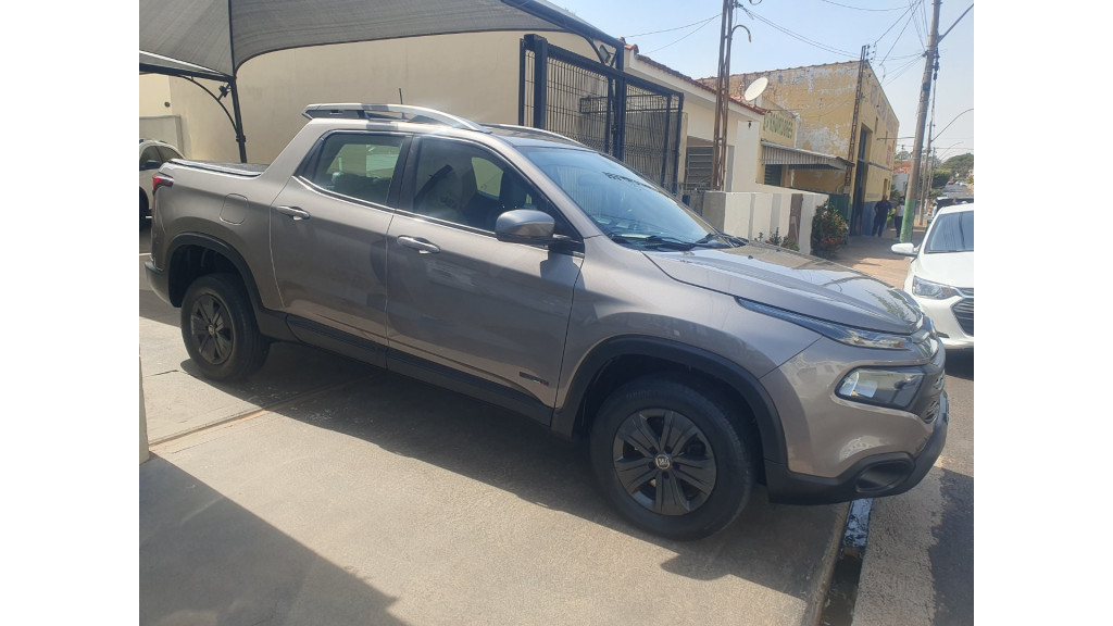 Toro 1.8 16V 4P FLEX FREEDOM AUTOMÁTICO