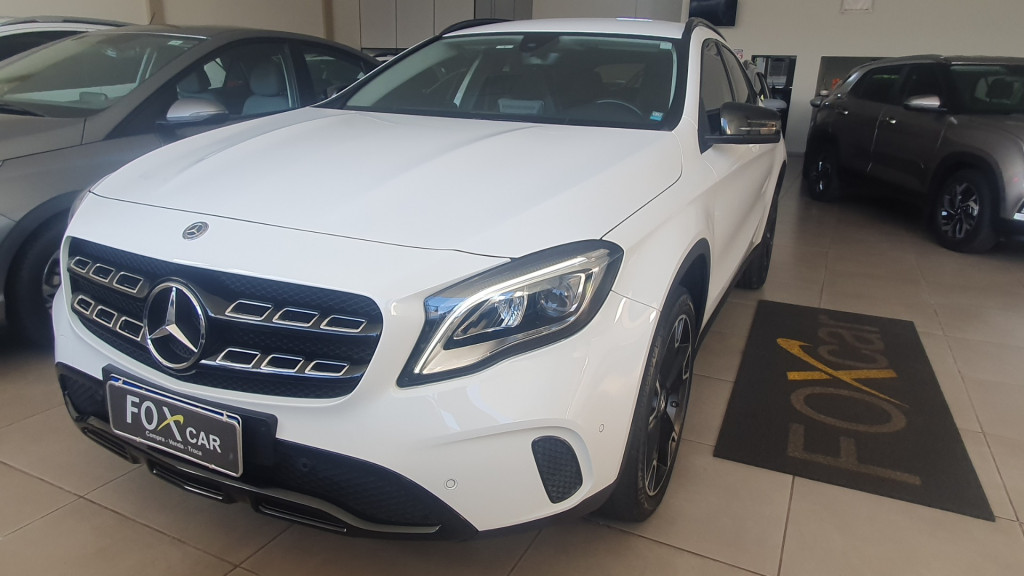 GLA 200 1.6 16V 4P FLEX CGI NIGHT TURBO AUTOMÁTICO