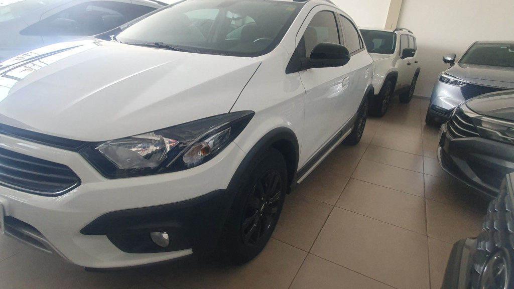 Onix Hatch 1.4 4P FLEX ACTIV AUTOMÁTICO