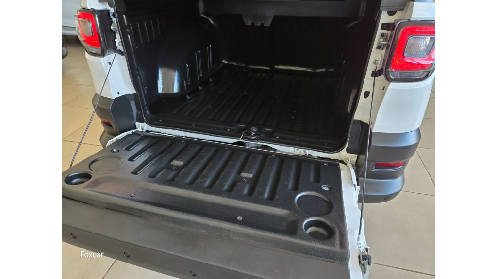 FIAT Strada 1.3 4P FIREFLY FLEX VOLCANO CABINE DUPLA AUTOMÁTICO