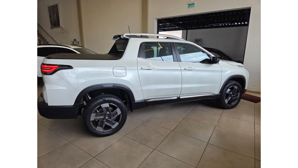 FIAT Toro 1.3 16V 4P FLEX 270 TURBO VOLCANO AUTOMÁTICO