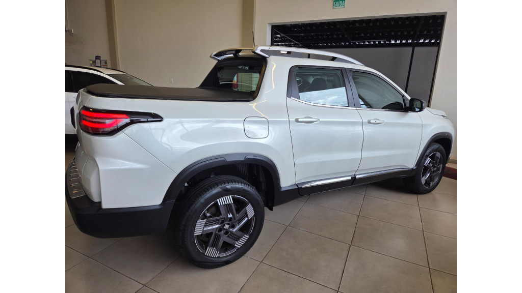 FIAT Toro 1.3 16V 4P FLEX 270 TURBO VOLCANO AUTOMÁTICO