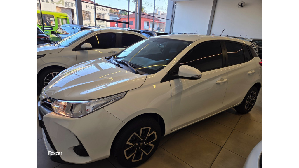 Yaris Hatch 1.5 16V 4P FLEX XL PLUS CONNECT MULTIDRIVE AUTOMÁTICO CVT