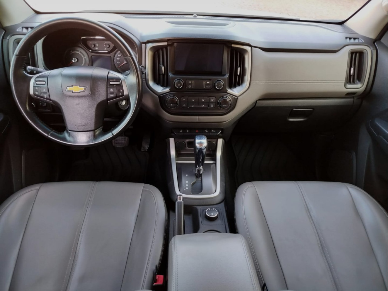 S10 2.8 16V Z71 CABINE DUPLA 4X4 TURBO DIESEL AUTOMÁTICO