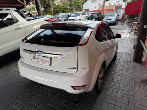 Focus Hatch 2.0 16V 4P TITANIUM PLUS FLEX