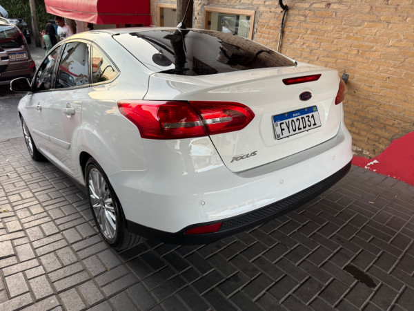 Focus Sedan 2.0 16V 4P SE DIRECT FLEX