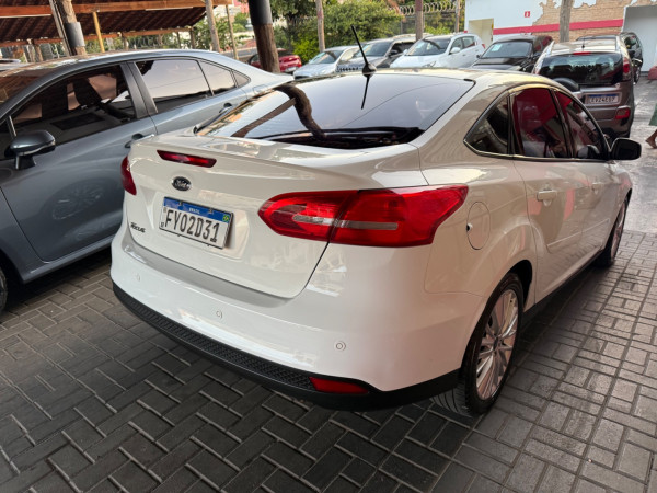 Focus Sedan 2.0 16V 4P SE DIRECT FLEX
