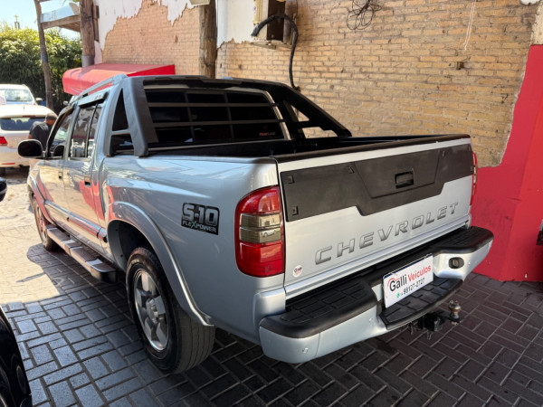 CHEVROLET S10 2.4 FLEX EXECUTIVE CABINE DUPLA