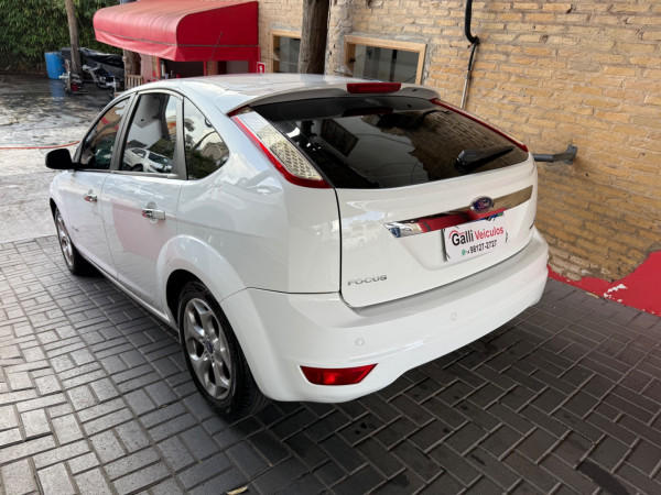 Focus Hatch 2.0 16V 4P TITANIUM PLUS FLEX