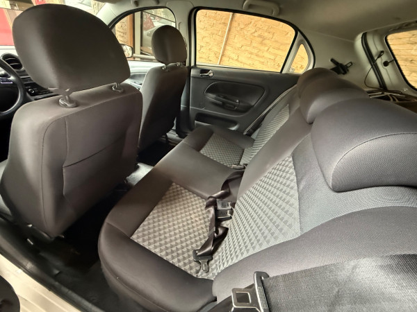 VOLKSWAGEN Gol 1.6 4P FLEX MSI CONFORTLINE
