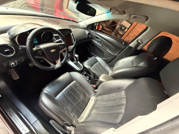 CHEVROLET Cruze Hatch 1.8 16V 4P LT SPORT FLEX AUTOMÁTICO