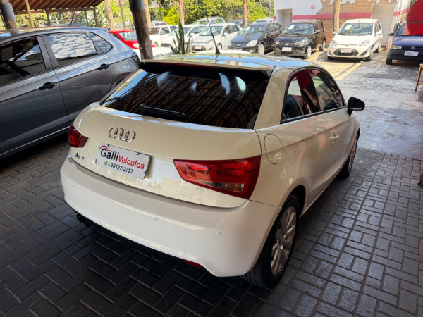 AUDI A1 1.4 16V 4P TFSI ATRACTION S-TRONIC AUTOMÁTICO