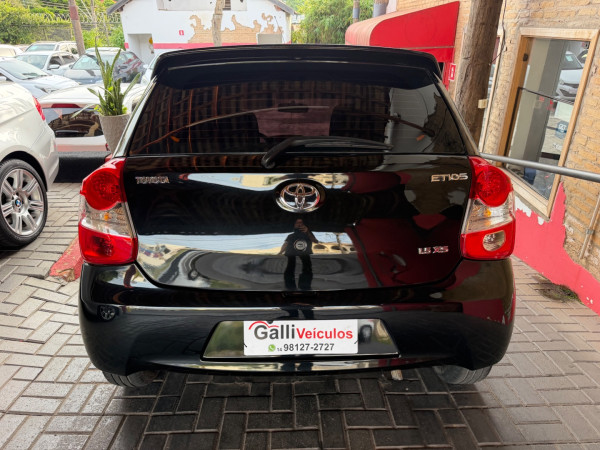 TOYOTA Etios Hatch 1.5 16V 4P FLEX XS