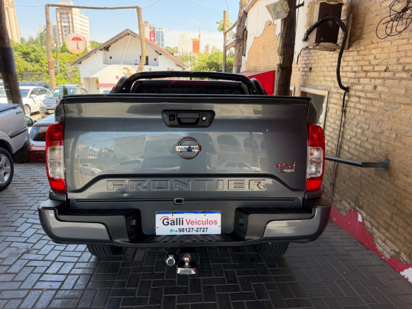NISSAN Frontier 2.3 ATTACK CABINE DUPLA 4X4 BI-TURBO DIESEL AUTOMÁTICO