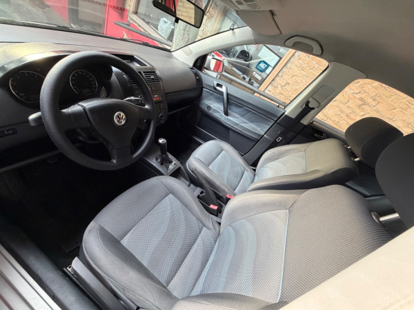 VOLKSWAGEN Polo Sedan 1.6 4P