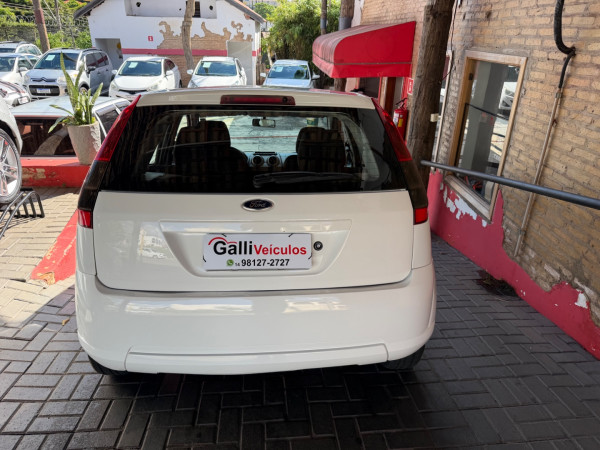 FORD Fiesta Hatch 1.6 4P FLEX