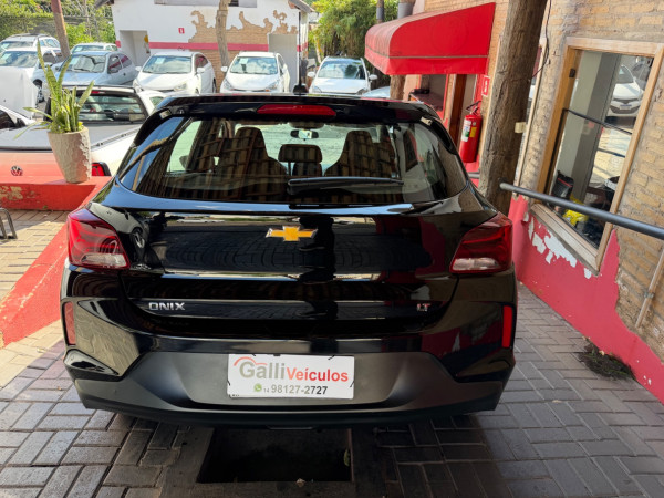 CHEVROLET Onix Hatch 1.0 4P FLEX LT