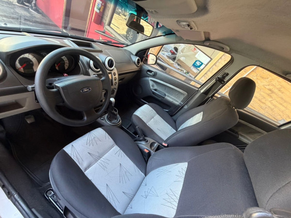 FORD Fiesta Hatch 1.6 4P FLEX