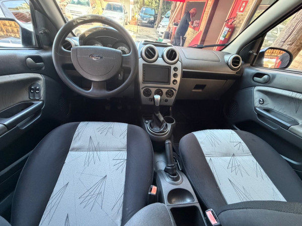 FORD Fiesta Hatch 1.6 4P FLEX