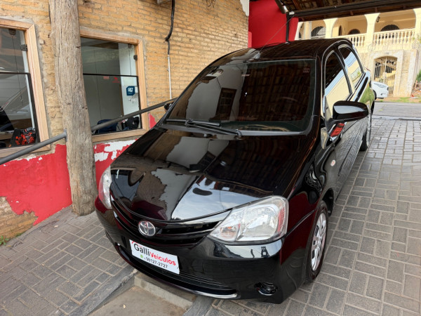 Etios Hatch 1.5 16V 4P FLEX XS