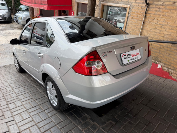 FORD Fiesta Sedan 1.6 4P FLEX