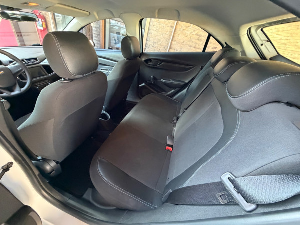 CHEVROLET Onix Hatch 1.0 4P FLEX JOY BLACK