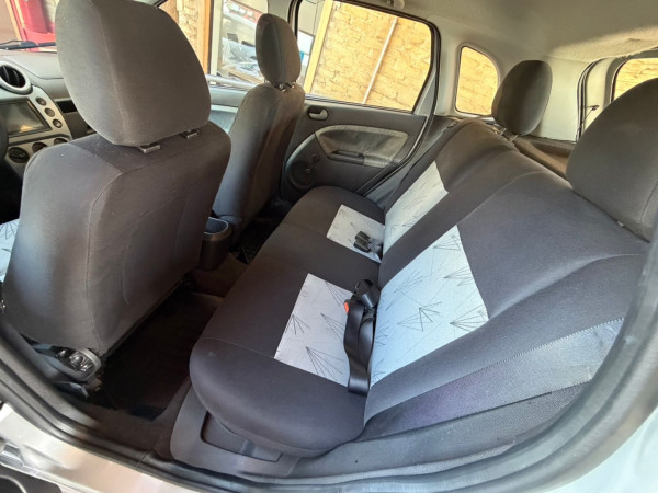 FORD Fiesta Hatch 1.6 4P FLEX