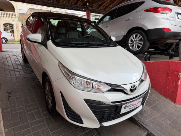 TOYOTA Yaris Hatch 1.5 16V 4P FLEX XL PLUS CONNECT MULTIDRIVE AUTOMÁTICO CVT