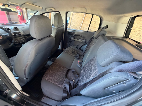 FIAT Uno 1.0 4P FLEX VIVACE EVO