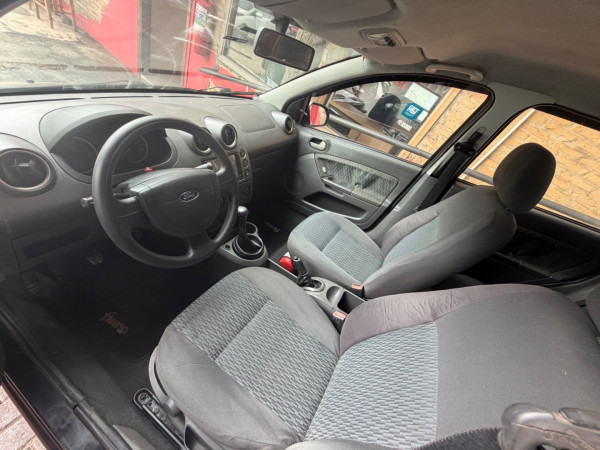 FORD Fiesta Sedan 1.6 4P FLEX